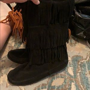 Minnetonka fringe boots